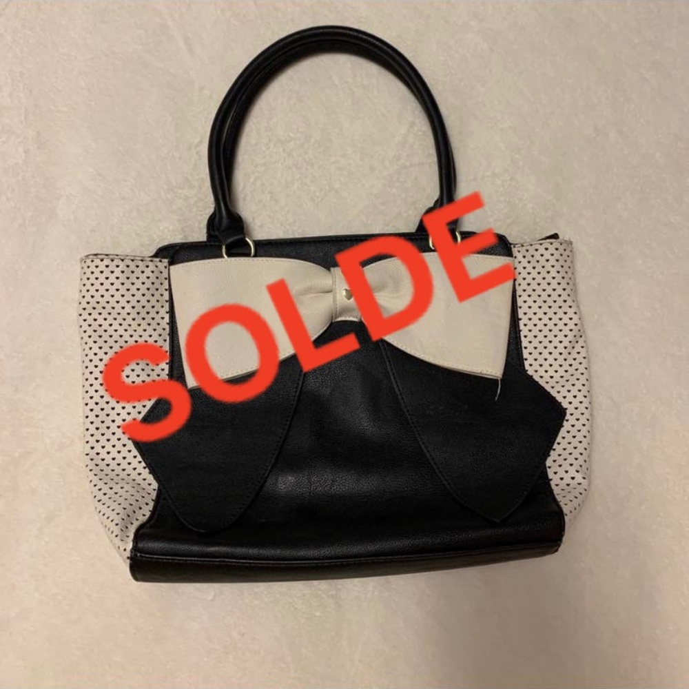 Shoulder bag Betty Johnson